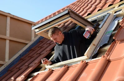 Pose de fenêtres de toit Velux à Champosoult